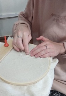 Фото афиши Экскурсия по выставке "Дивование" и ознакомительный мастер-класс по вышивке в технике "Сажение по бели"