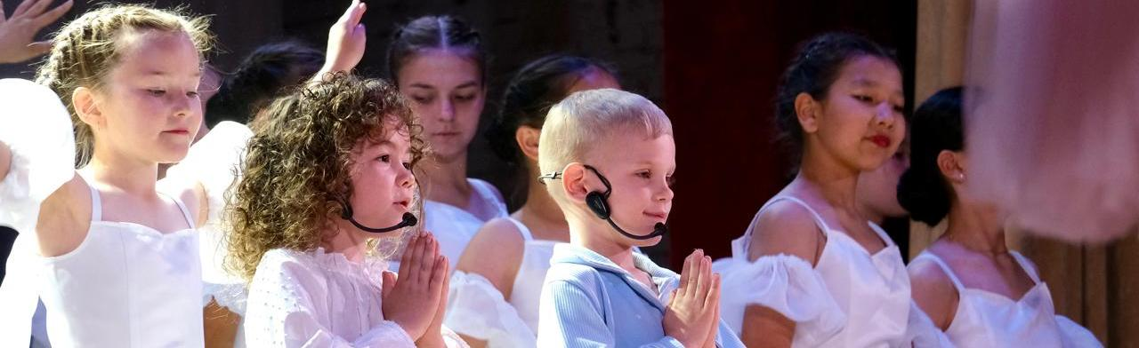 Фото афиши Страна искусства.