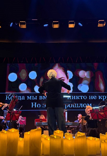 Постер Хиты 2000х. Караоке с оркестром в Чебоксарах