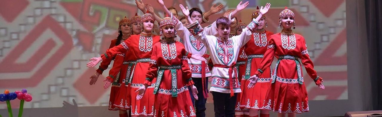 Фото афиши Мотивы края: Праздничный концерт.