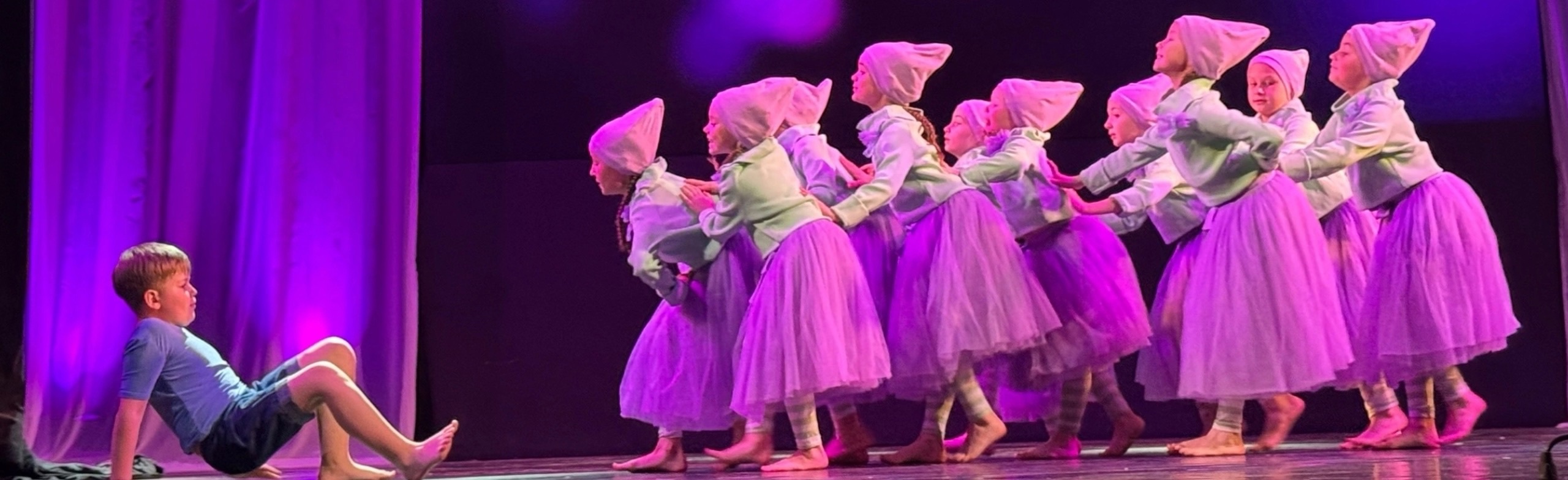 Фото афиши Танцуй, район!.