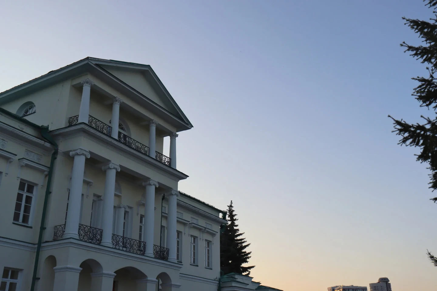 Горный город Екатеринбург. Пешеходная экскурсия Фото афиши Горный город Екатеринбург. Пешеходная экскурсия.