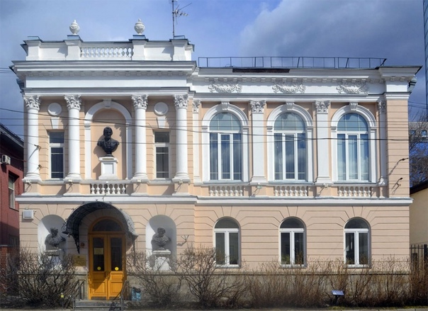 Фото афиши Библиотека для детей и молодежи имени В. П. Крапивина.