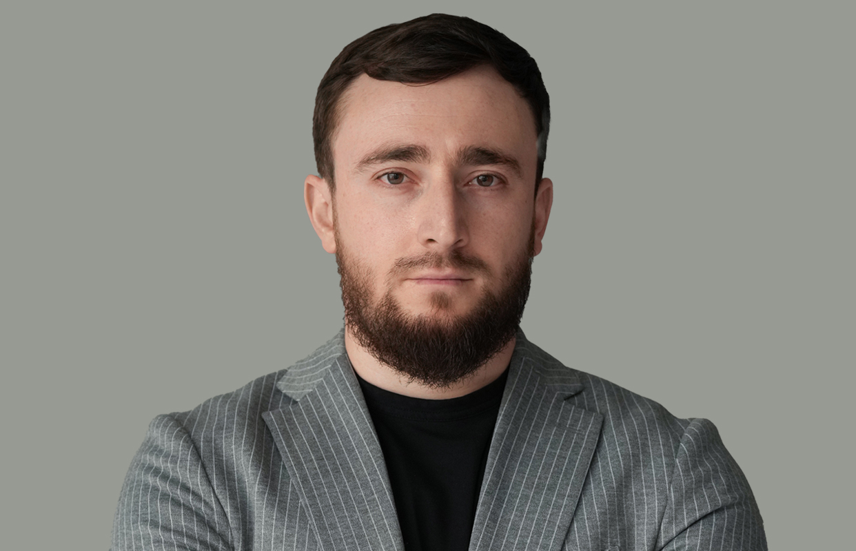 Султан Лагучев Фото афиши Султан Лагучев.