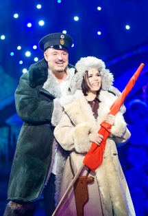 ДЕВЧОНКА НА МИЛЛИОН Фото афиши ДЕВЧОНКА НА МИЛЛИОН