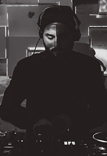 Mantra: DJ Zakir Mantra: DJ Zakir