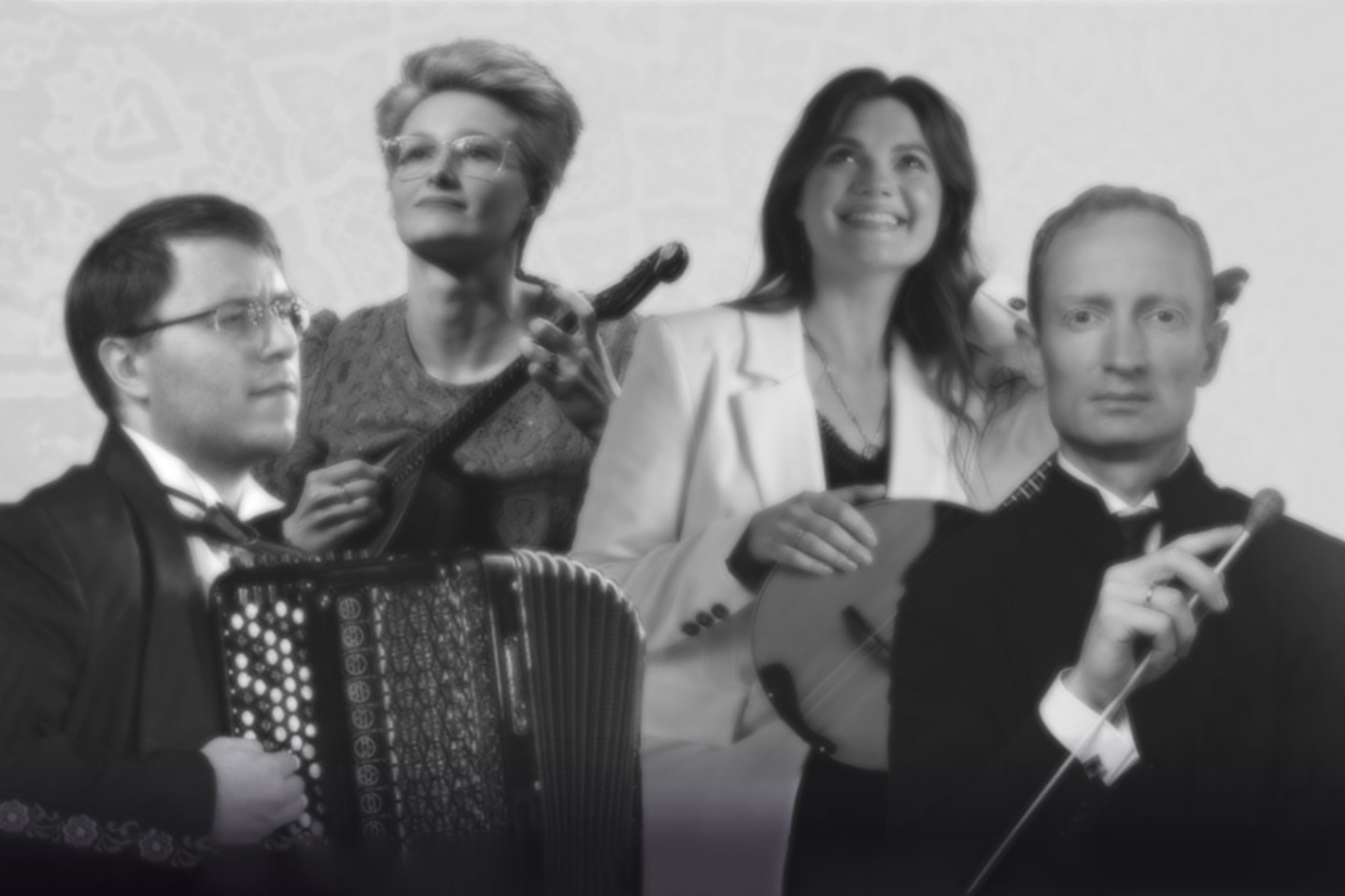Фото афиши От классики до фолка: при участии Уральского государственного русского оркестра.