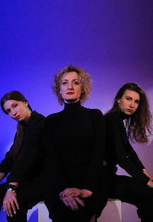 Scene from «Женщины»