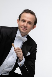 Scene from «Апофеоз танца. Красноярский академический симфонический оркестр. Дирижер - Михаил Мосенков»