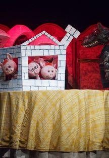 Три поросёнка и Чёрный волк