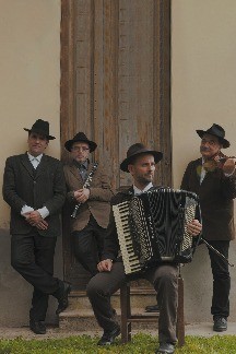 Азия-Сибирь-Европа. Квартет Klezmerata Fiorentina "Вариации на тему жизни" Азия-Сибирь-Европа. Квартет Klezmerata Fiorentina "Вариации на тему жизни"