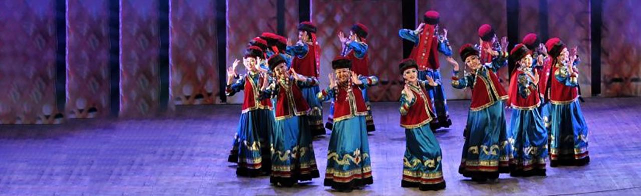 Блики солнца. Мастер-класс по уйгурскому танцу Фото афиши Блики солнца. Мастер-класс по уйгурскому танцу.