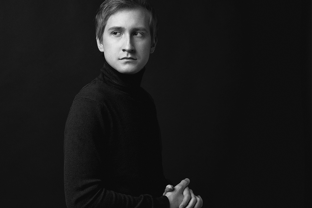 Фото афиши Дмитрий  Маслеев.