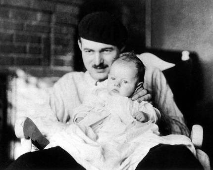 Hemingway_&_Bumby,_1927.jpg