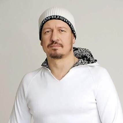 https://cdn.kassir.ru/msk/person/2a14628c97ba39765bcca4f3302e1bbe.jpg