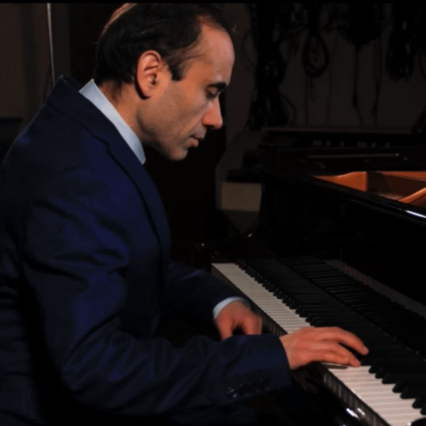 https://cdn.kassir.ru/msk/person/3dd9a50ea358f1471c91d7213cb3fe2f.png