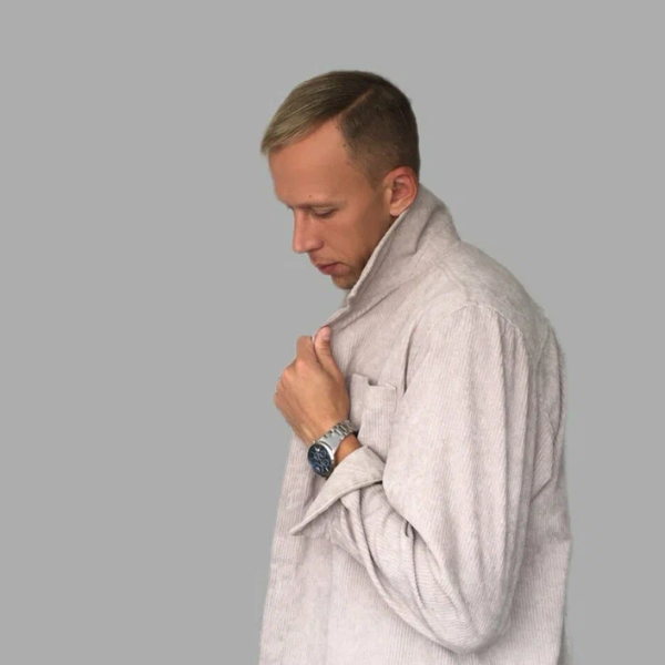 https://cdn.kassir.ru/msk/person/55d690c1c8cb7f755156c3b729342d54.png