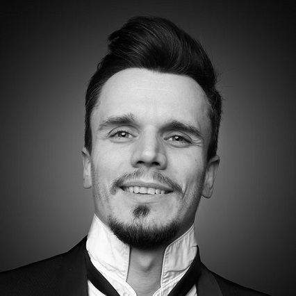 https://cdn.kassir.ru/msk/person/a647d394b9ca7ba4822665686beb985c.jpg