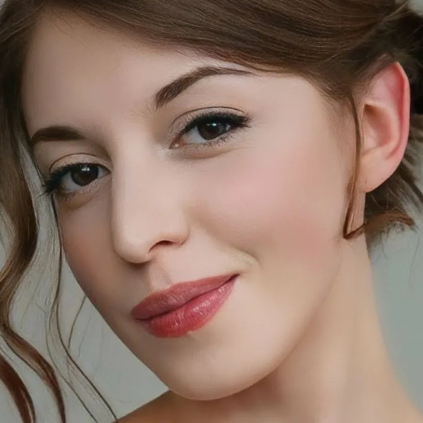 https://cdn.kassir.ru/msk/person/a9581f7c8a8875fad08c90210b18d654.jpg