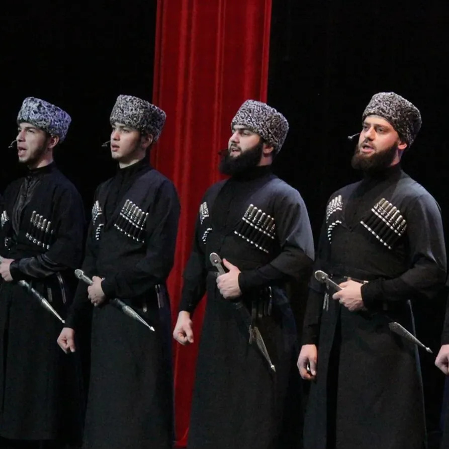 https://cdn.kassir.ru/msk/person/ab19b3dccf33713a083da071129448fe.jpg