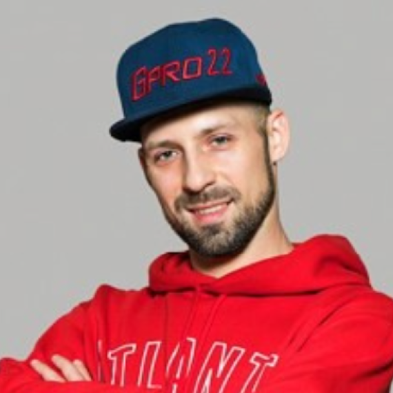 https://cdn.kassir.ru/msk/person/bd9c9d90af8de89d87ac896ab4ece6b8.png