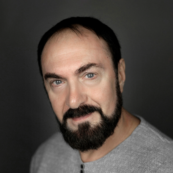 https://cdn.kassir.ru/msk/person/bf8cabc351b5b1afea1f6c8c13bfb779.png