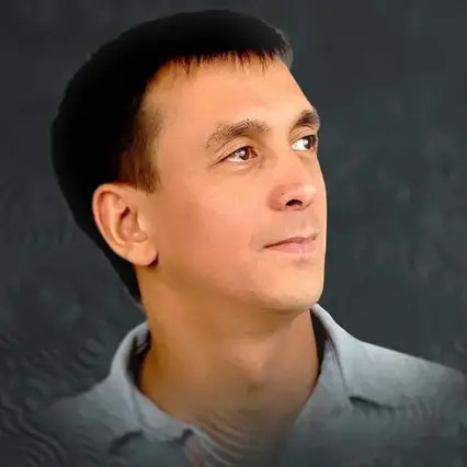 https://cdn.kassir.ru/msk/person/c0aa480812ba0512aba7fe384f98bd52.jpg
