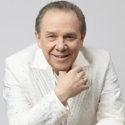https://cdn.kassir.ru/msk/person/efd29aa0548c80c389b6f09ad4dfc088.jpg