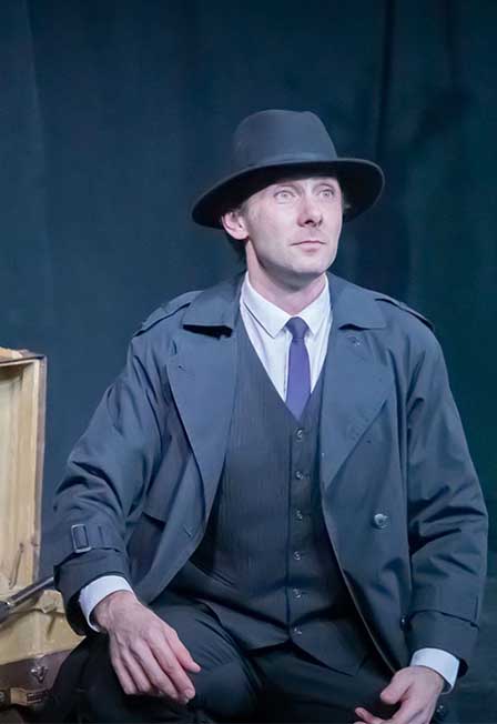 Постер Воспоминания из старого чемодана в Москве