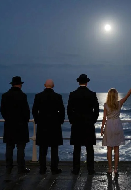 Постер Сиротливый запад в Москве