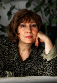 Елена Камбурова в спектакле «Капли Датского короля» Елена Камбурова в спектакле «Капли Датского короля»