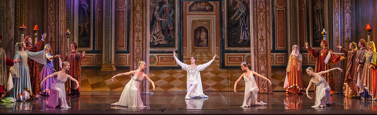 Постер Куда сходить в Москве летом в Москве