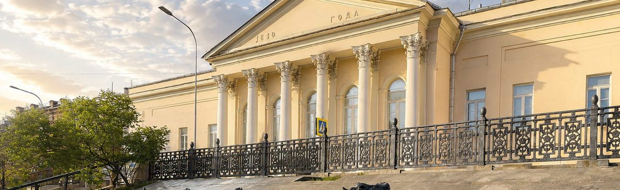 Легенды Бульварного кольца — квест-прогулка без гида Фото афиши Легенды Бульварного кольца — квест-прогулка без гида.