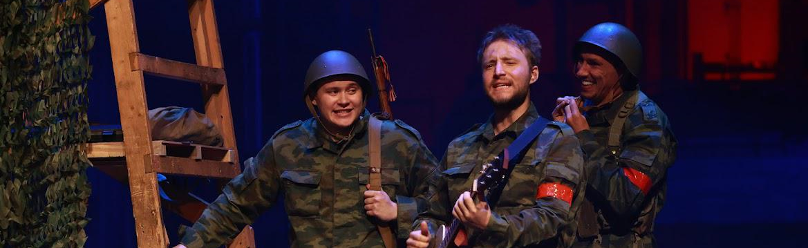 Данькина каска Фото афиши Данькина каска.