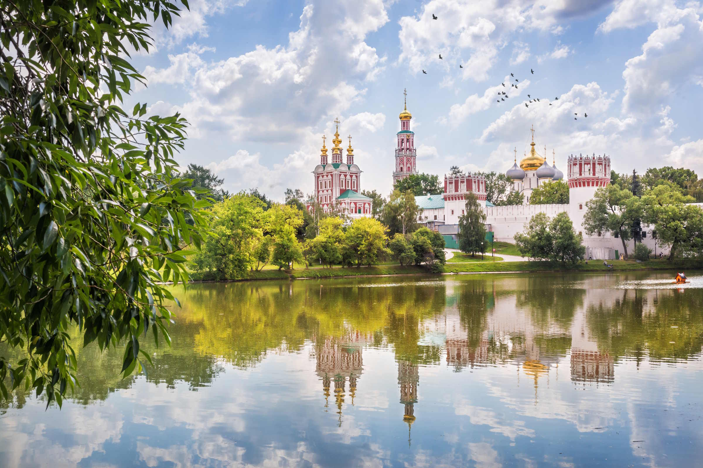Новодевичий некрополь с рассказом о монастыре Фото афиши Новодевичий некрополь с рассказом о монастыре.