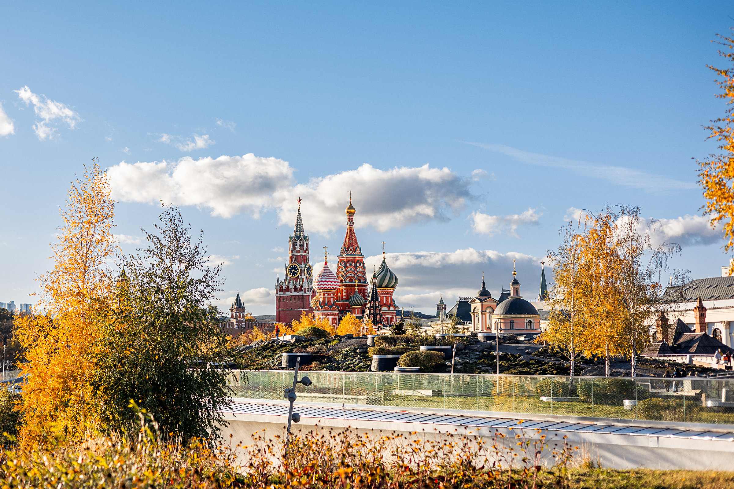 Экскурсия «Парк «Зарядье» - Красная площадь» Фото афиши Экскурсия «Парк «Зарядье» - Красная площадь».