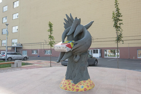 памятник сырку