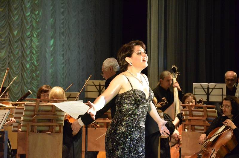 Maehstro-Dunaevskijj-Vera-KHaritonova.jpg