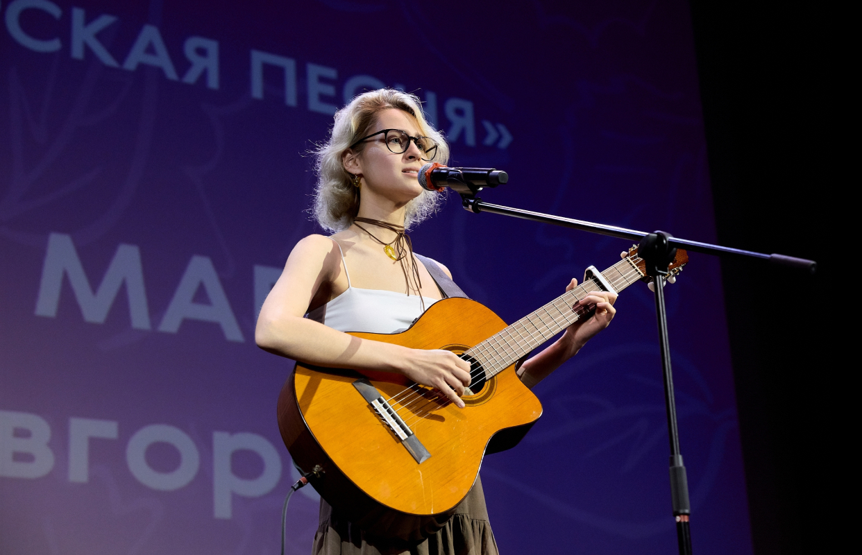 Песни столицы закатов. Концерт — Выставочный зал «Покровка, 8» — афиша Нижний Новгород