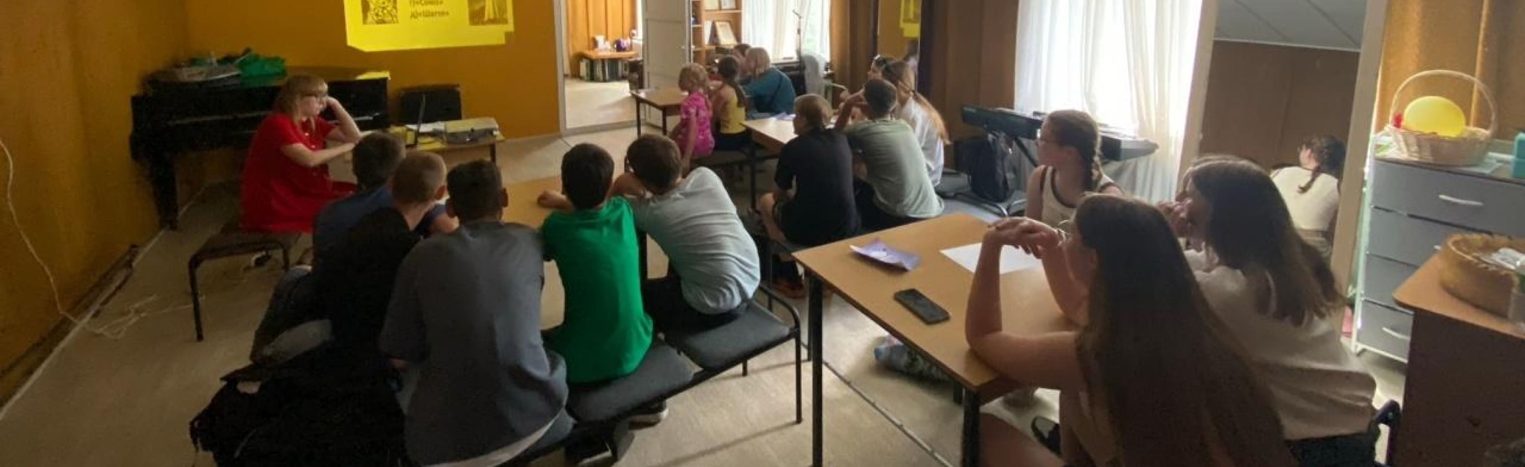Умнее всех. Квиз Фото афиши Умнее всех. Квиз.