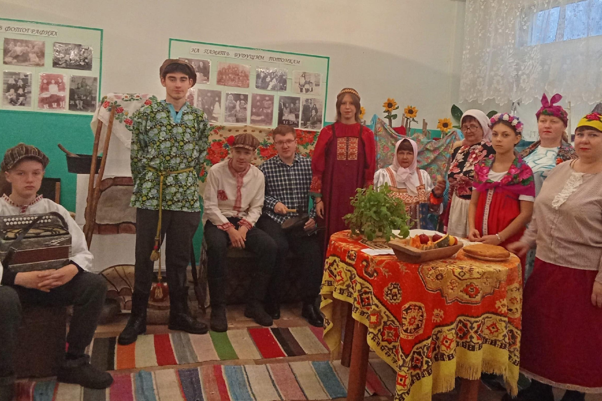 Познавательная программа "Путешествие в царство старины" Фото афиши Познавательная программа "Путешествие в царство старины".