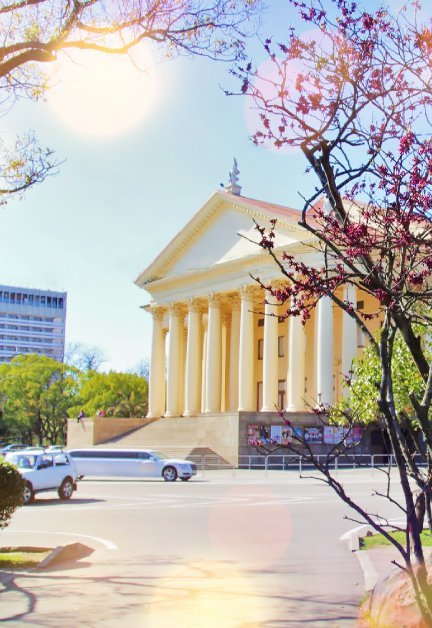 Весенняя афиша театров