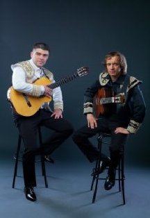 Дуэт Аранхуэс - Максименков Анатолий и Денис Эннс (гитара) Дуэт Аранхуэс - Максименков Анатолий и Денис Эннс (гитара)