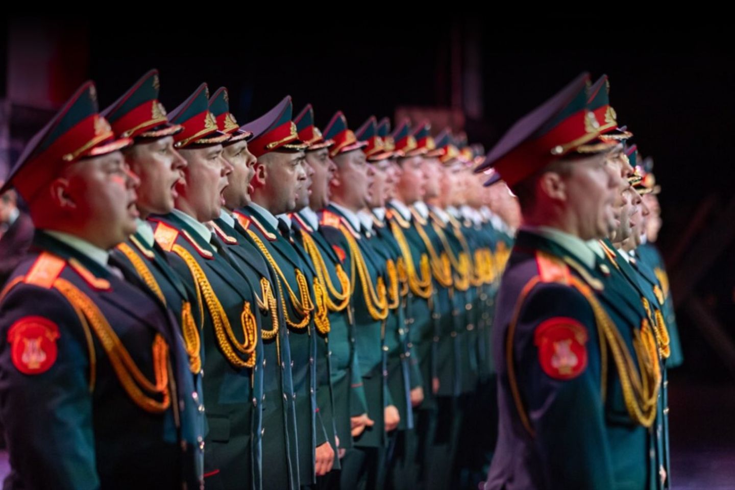 Академический ансамбль песни и пляски Российской Армии им. А.В. Александрова Фото афиши Академический ансамбль песни и пляски Российской Армии им. А.В. Александрова.