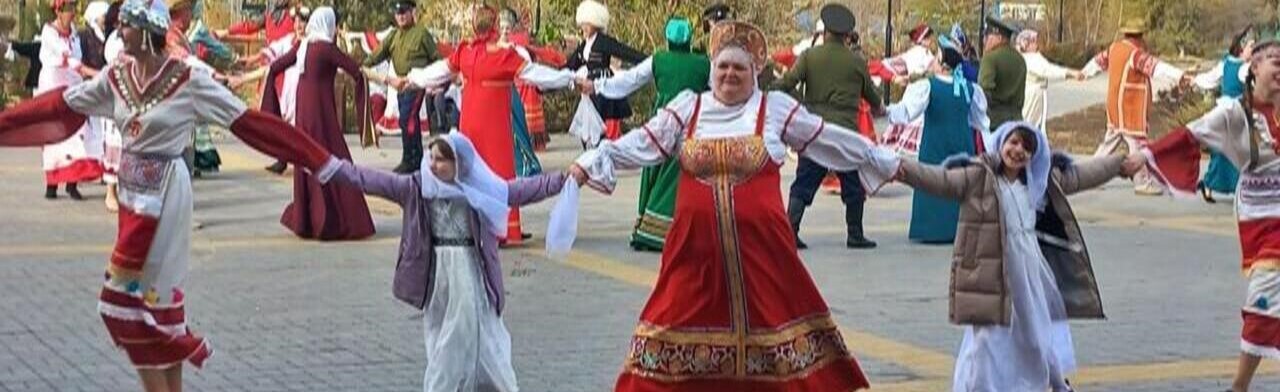 Хороводы России Фото афиши Хороводы России.