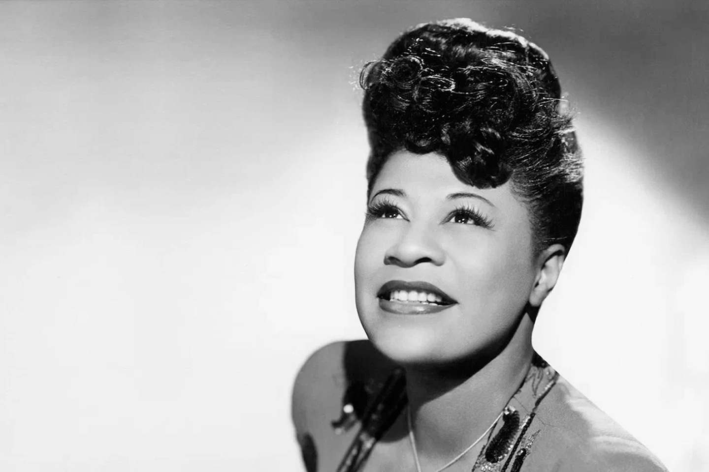 Магия свечей. Джаз в особняке. Ella Fitzgerald Фото афиши Магия свечей. Джаз в особняке. Ella Fitzgerald.