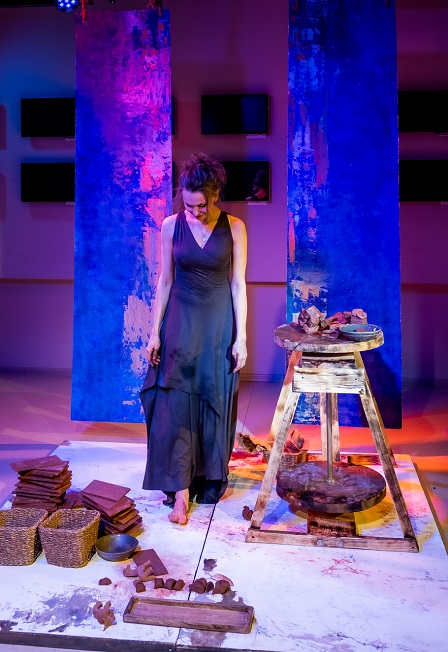 Cцена из «Лаборатория актуальной куклы (Л.А.К.)»