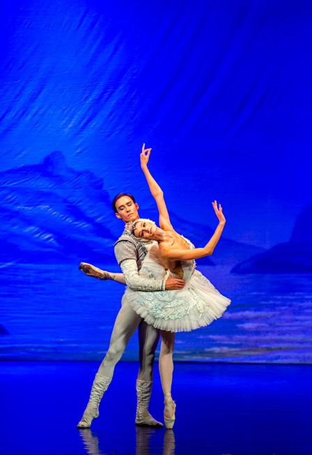 Scene from «Лебединое озеро. Классический Русский Балет»