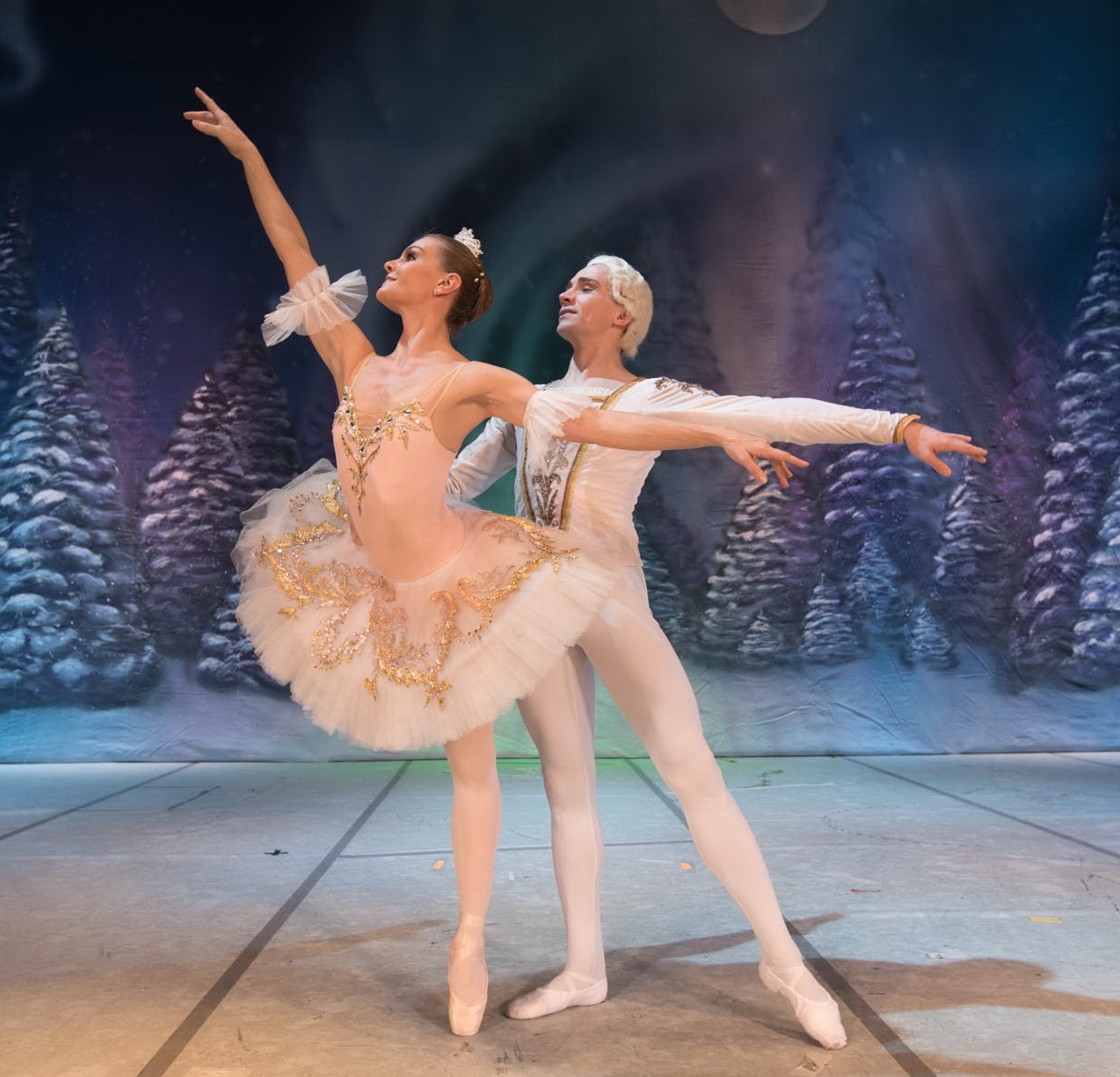 Brazzers рингтегі секс төбелестері Сипаттамалары бар ерекше порно онлайн қараңыз