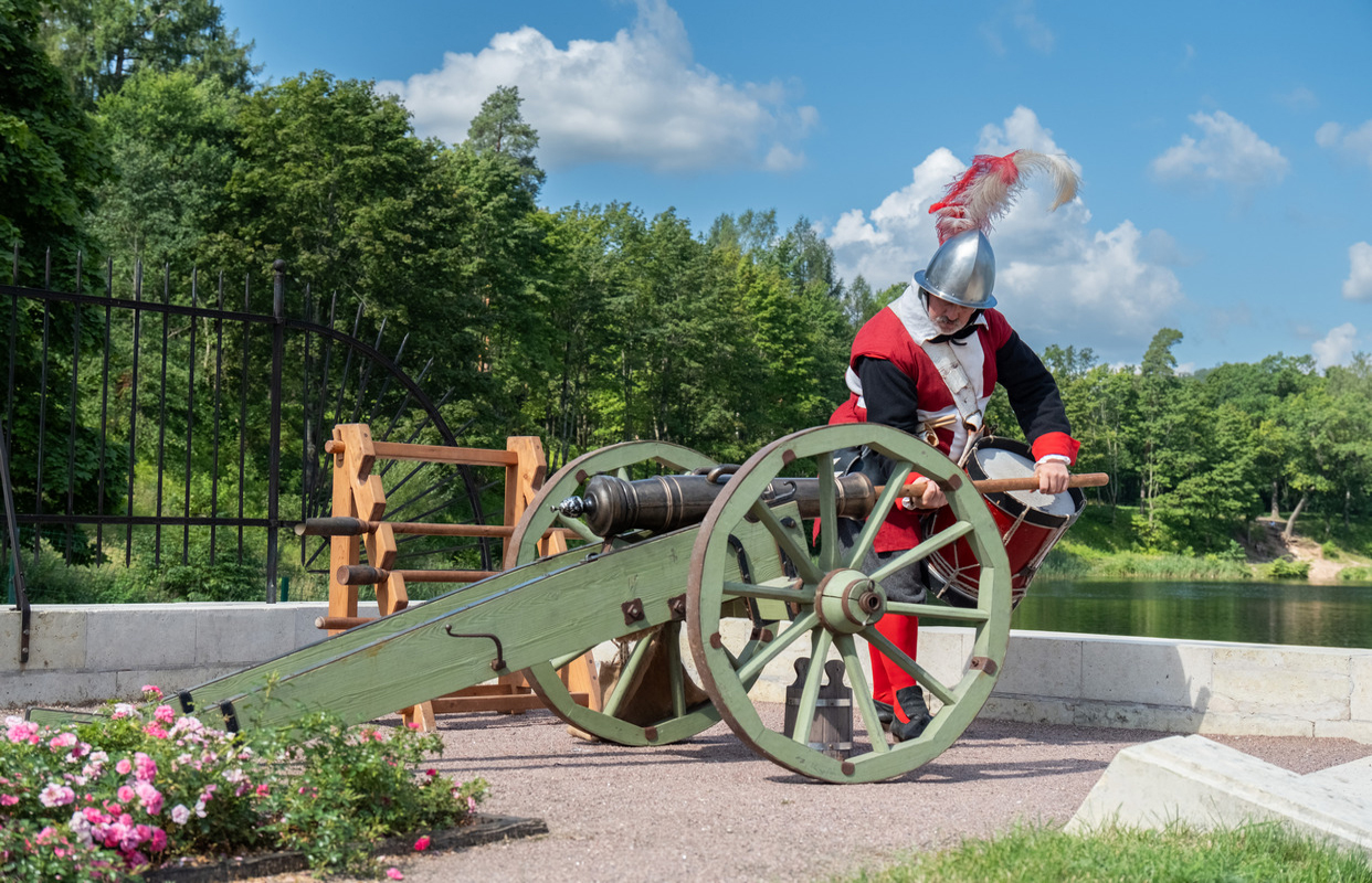 Noonday Cannon at the Priory Palace — Дворцово-парковый музей-заповедник Гатчина — афиша